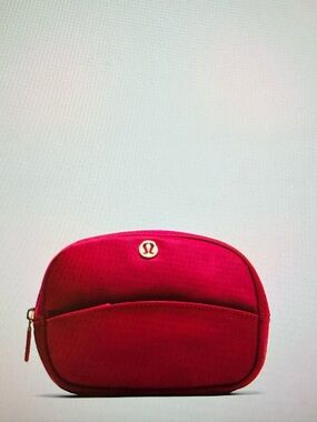 NWT City Essentials Pouch Mini 2L Berry Rumble